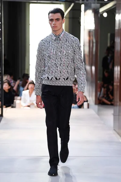 Look 65